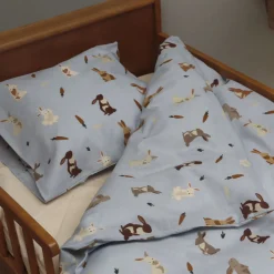 Juniorsengetøj - Dancing Rabbits*By mats New