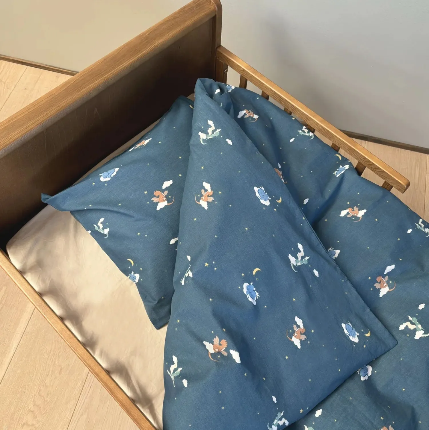 Juniorsengetøj - Dragon Nightsky*By mats Hot