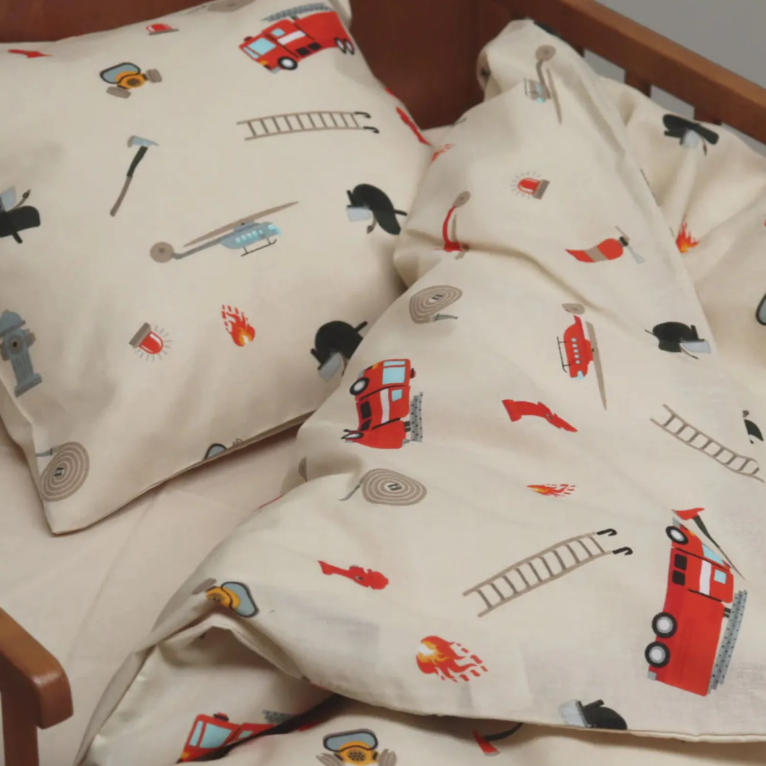 Juniorsengetøj - Fire fighters*By mats